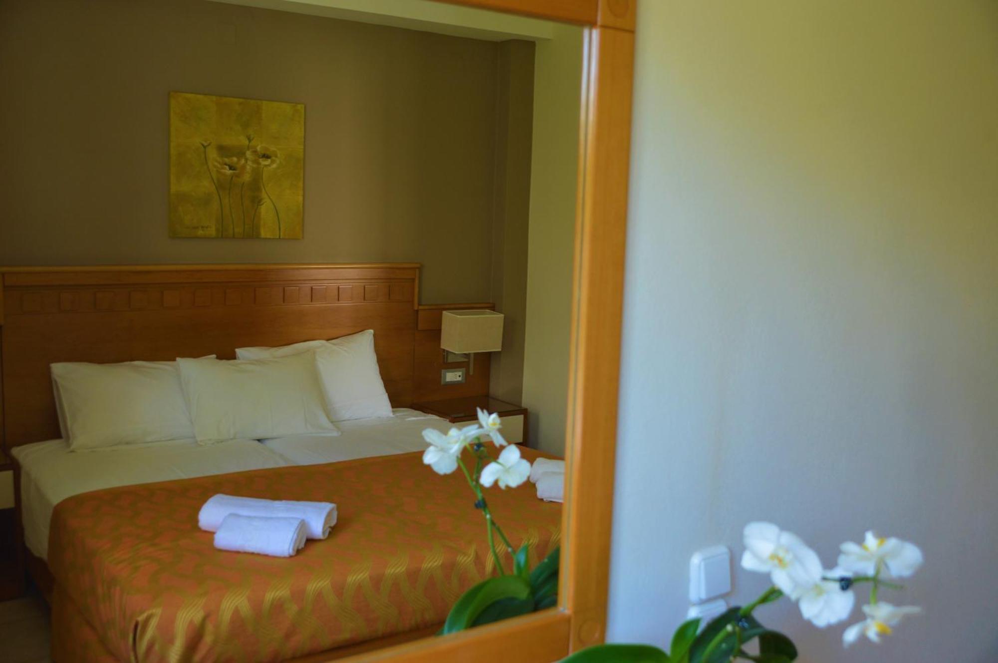 Helios Apartments Kato Daratso Habitación foto