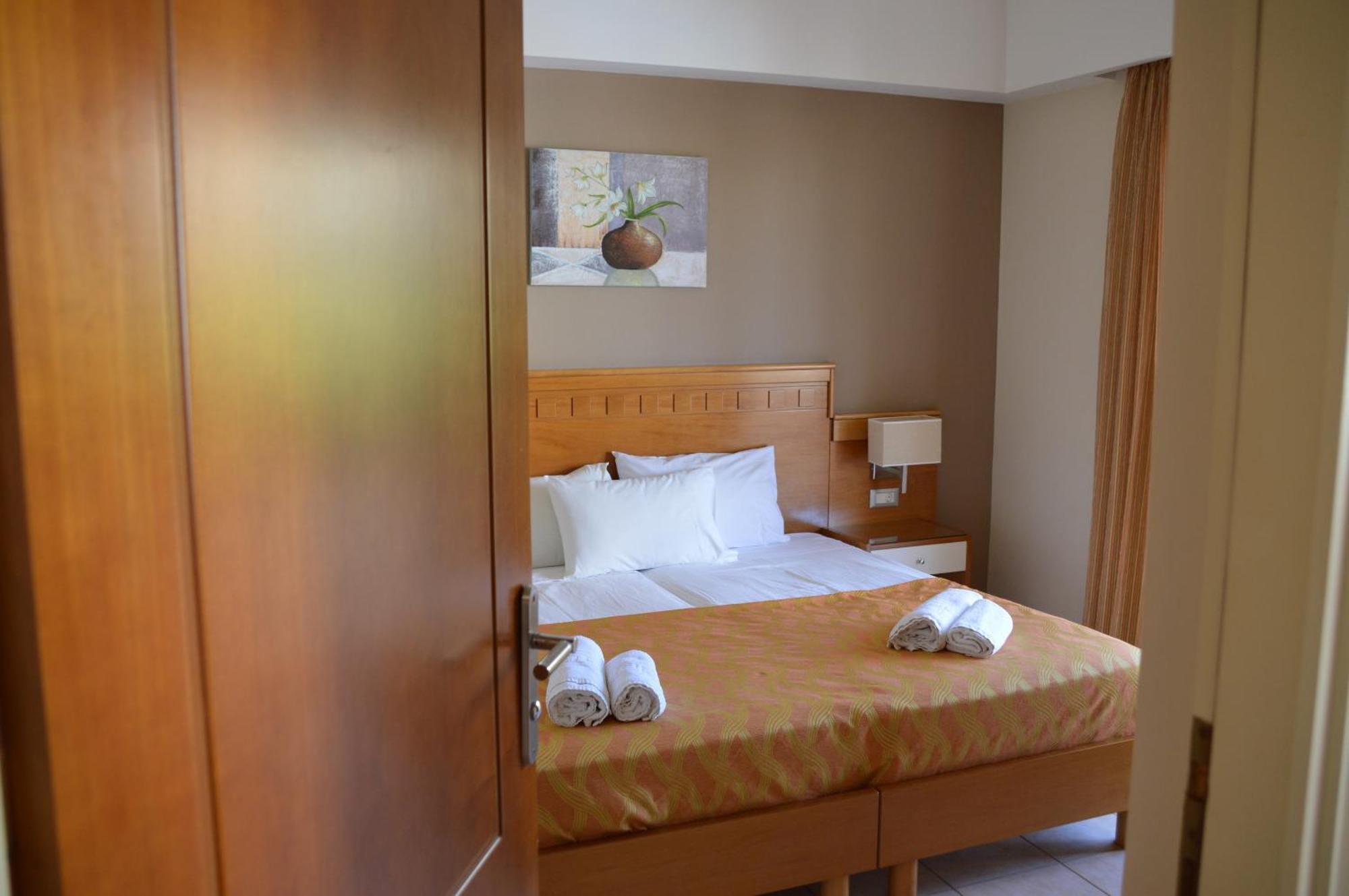 Helios Apartments Kato Daratso Habitación foto