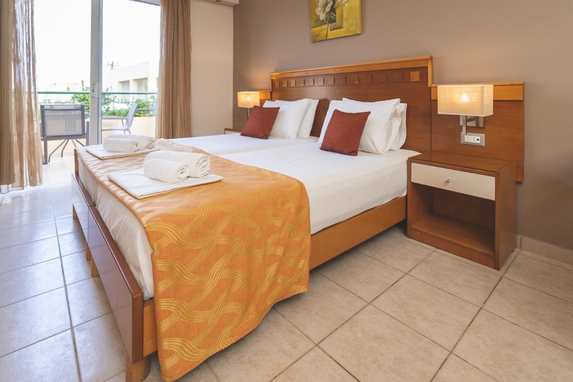 Helios Apartments Kato Daratso Habitación foto