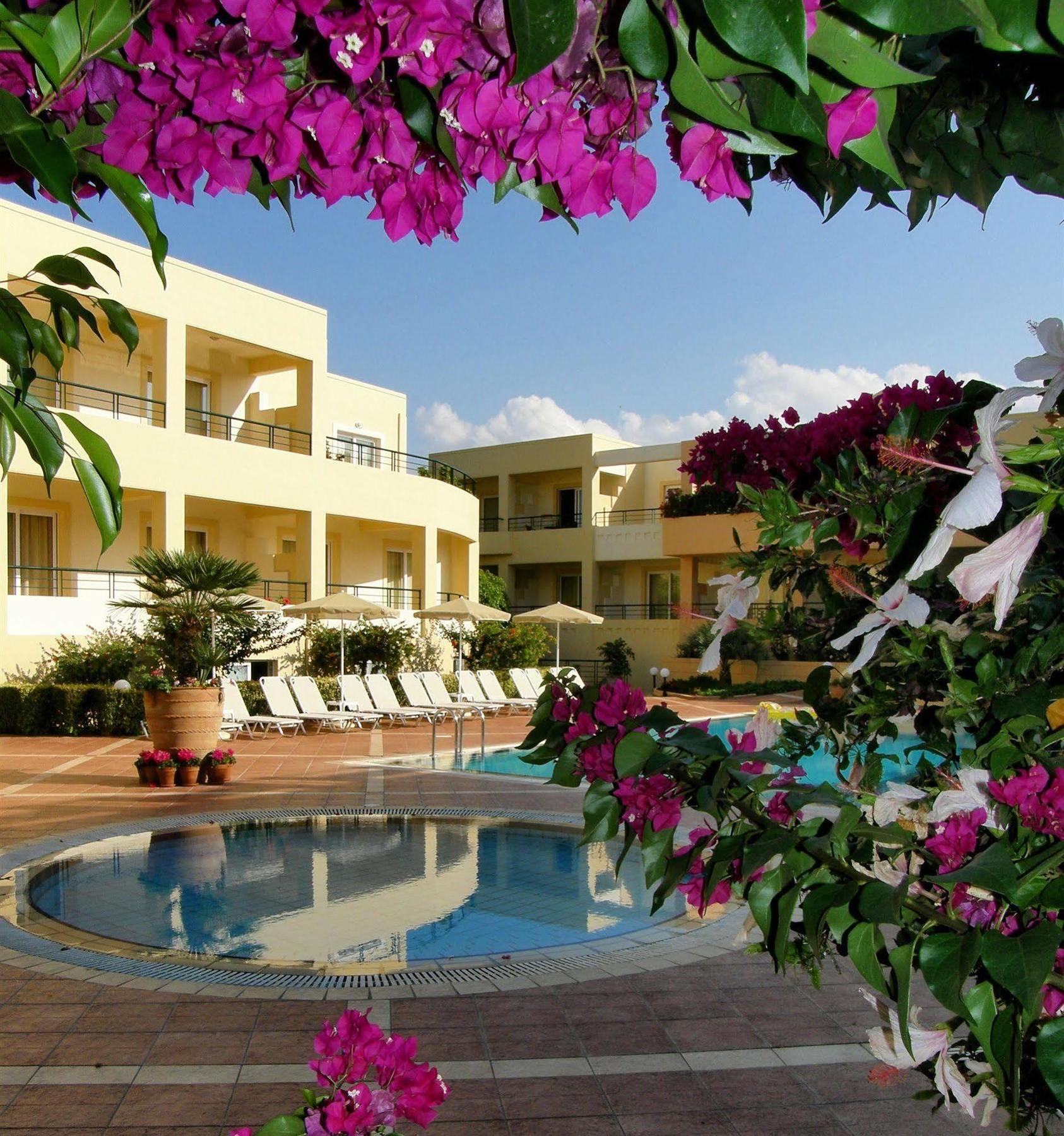 Helios Apartments Kato Daratso Exterior foto